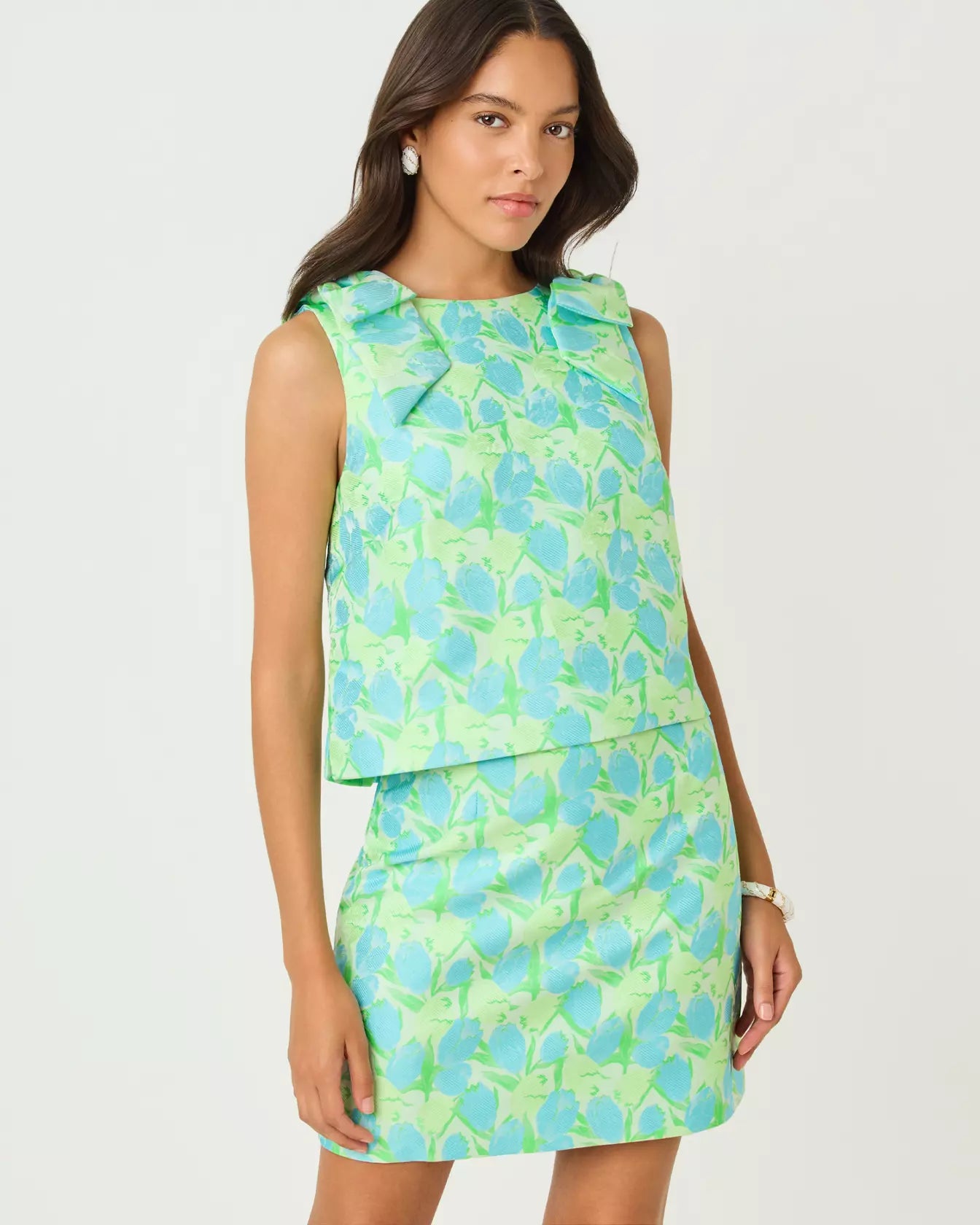 ANNALEESE SLEEVELESS CROP