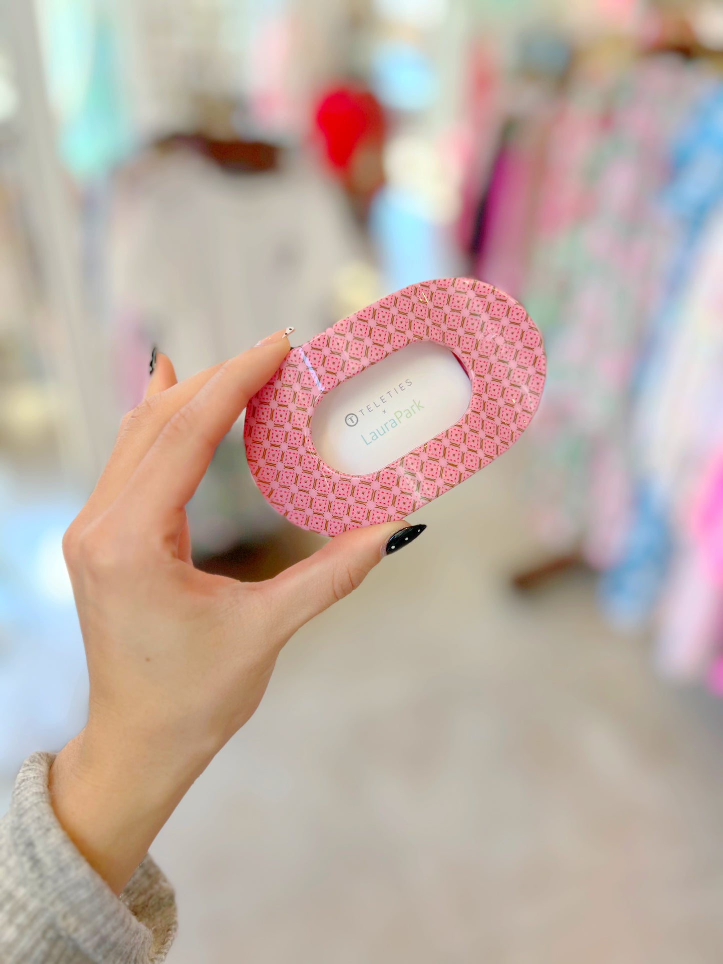 Berry Cozy Large Flat Round Hair Clip